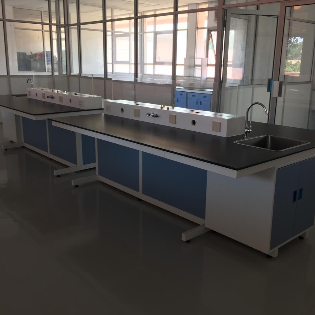 Meja Laboratorium 5